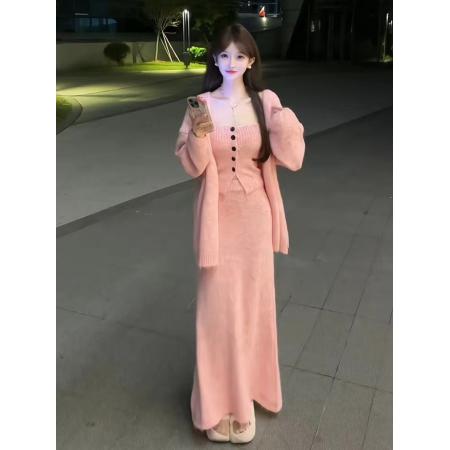 FA52514# 一整套氛围感毛衣女秋冬新款抹胸显瘦设计感慵懒显瘦半身裙三件套  服裝批發女裝批發服飾貨源