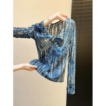 FA52547# 新款T恤法式高级感V领褶皱扎染薄款设计修身显瘦长袖上衣女  服裝批發女裝批發服飾貨源