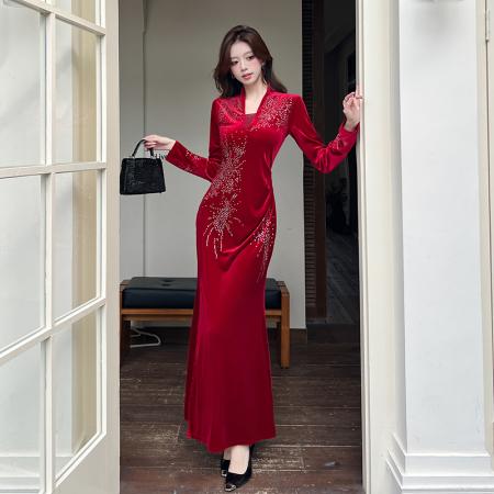 FA52676# 视频秋季时尚v领烫钻长裙包臀连衣裙  服裝批發女裝批發服飾貨源