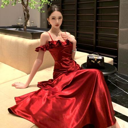 FA52684# 热恋红酒法式缎面一字肩红色吊带连衣裙女荷叶边礼服  服裝批發女裝批發服飾貨源