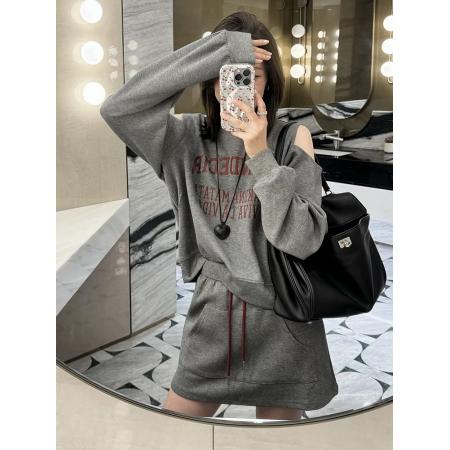 FA52713# 初秋新款女装灰色露肩卫衣春秋季休闲时尚运动小个子显高两件套装  服裝批發女裝批發服飾貨源