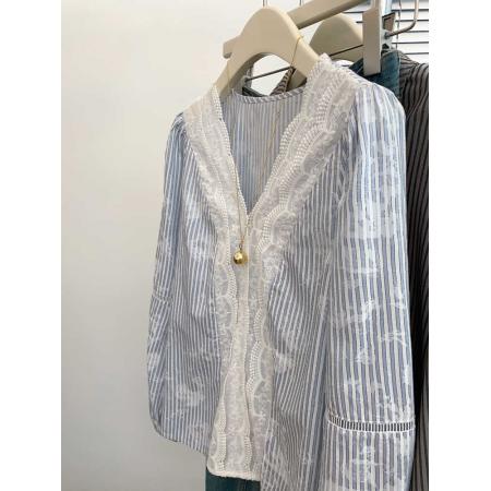 FA52813# 法式蕾丝拼接条纹长袖衬衫轻奢高级感女士设计感小众上衣2026新款  服裝批發女裝批發服飾貨源