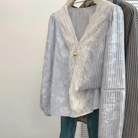 FA52813# 法式蕾丝拼接条纹长袖衬衫轻奢高级感女士设计感小众上衣2026新款  服裝批發女裝批發服飾貨源