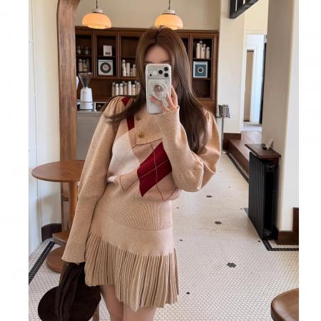 FA52820# 苏格兰姜饼人菱格纹翻领围脖百搭羊毛毛衣+细褶羊毛裙女冬  服裝批發女裝批發服飾貨源