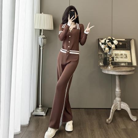 FA52833# 港风小众怀旧设计时尚套装秋季新款休闲开衫正肩上衣阔腿裤两件套  服裝批發女裝批發服飾貨源