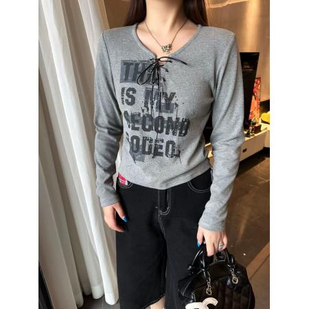 FA52857# 秋季新款韩版字母印花长袖T恤女V领短款上衣打底衫  服裝批發女裝批發服飾貨源