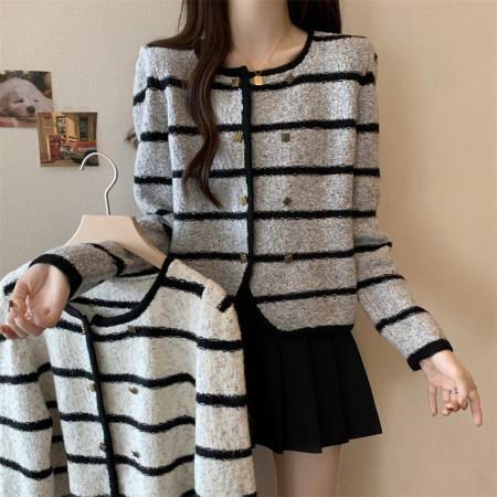 FA52968# 大码秋季软糯撞色条纹圆领小香风针织开衫女宽松外搭毛衣外套  服裝批發女裝批發服飾貨源