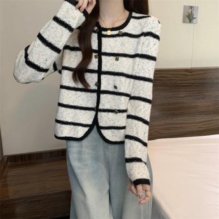 FA52968# 大码秋季软糯撞色条纹圆领小香风针织开衫女宽松外搭毛衣外套  服裝批發女裝批發服飾貨源