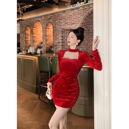 FA52975# 修身显瘦气质百搭收褶方领高级感丝绒百搭包臀钉钻连衣裙  服裝批發女裝批發服飾貨源