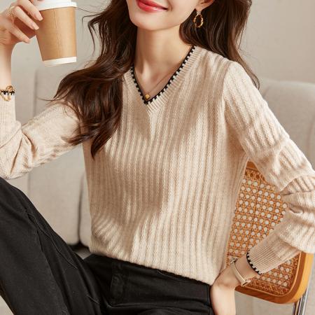 FA53048# 春季长袖t恤女打底衫新款洋气减龄宽松上衣v领针织衫  服裝批發女裝批發服飾貨源