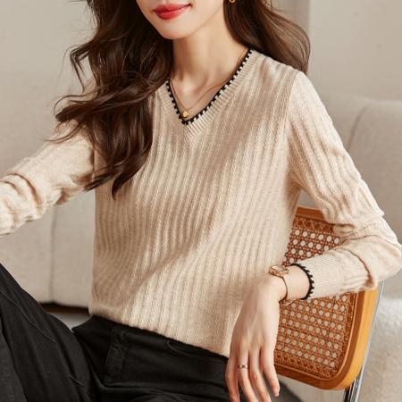 FA53048# 春季长袖t恤女打底衫新款洋气减龄宽松上衣v领针织衫  服裝批發女裝批發服飾貨源