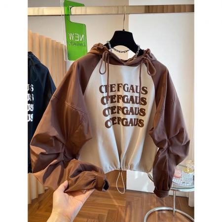 FA53098# 大码300斤插肩袖拼接设计感宽松连帽卫衣女春秋短款抽绳收腰上衣  服裝批發女裝批發服飾貨源