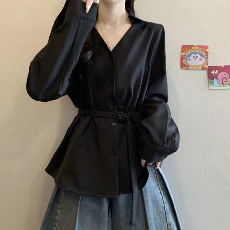 FA53109# 正肩V领长袖打底衬衫女秋季胖妹妹大码设计感不规则显瘦收腰上衣 服裝批發女裝批發服飾貨源