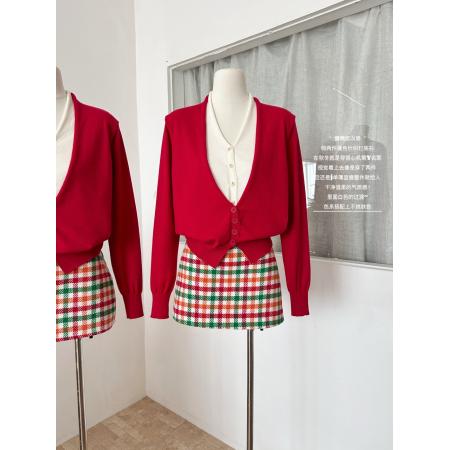FA53163# 圣诞新年氛围感假两件V领针织开衫女秋冬款红色长袖通勤毛衣外套 服裝批發女裝批發服飾貨源