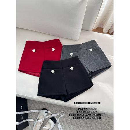 FA53166# 新款高级感气质韩版小香风毛呢精致设计感三角不规则水钻短裤 服裝批發女裝批發服飾貨源