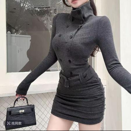 FA53246# 辣妹风高领纽扣显瘦收腰长袖连衣裙秋冬气质修身包臀褶皱打底短裙 服裝批發女裝批發服飾貨源
