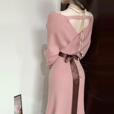 FA53260# 法式高级感粉色v领针织连衣裙女秋冬新款配大衣气质收腰长裙 服裝批發女裝批發服飾貨源