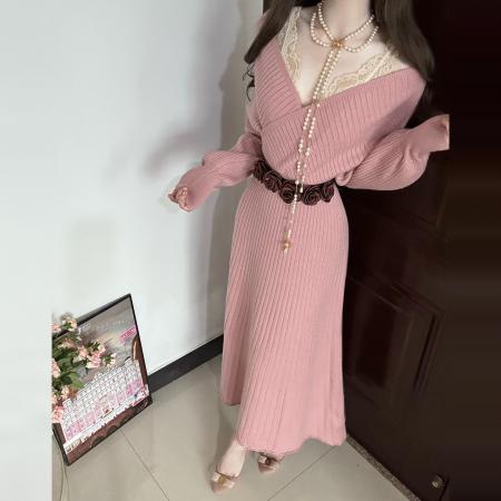 FA53260# 法式高级感粉色v领针织连衣裙女秋冬新款配大衣气质收腰长裙 服裝批發女裝批發服飾貨源