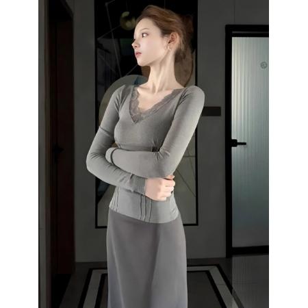 FA53305# 灰色蕾丝花边v领内搭长袖t恤女秋冬高级感绝美打底上衣 服裝批發女裝批發服飾貨源