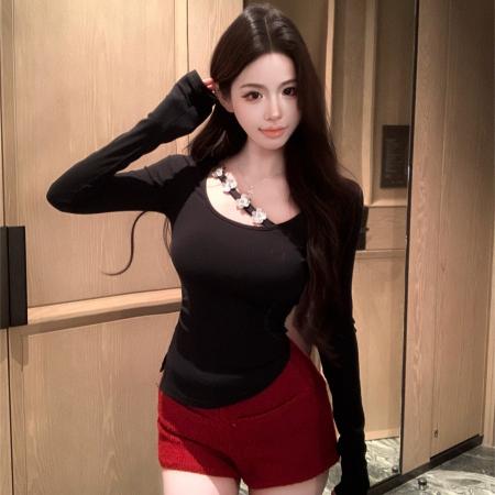 FA53317# 设计感性感U领不规则挂脖花朵钉珠皱褶修身显瘦打底T恤 服裝批發女裝批發服飾貨源