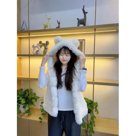 FA53355# 纯色小熊耳朵设计上衣秋冬季环保皮草皮毛一体超好看女生马甲 服裝批發女裝批發服飾貨源