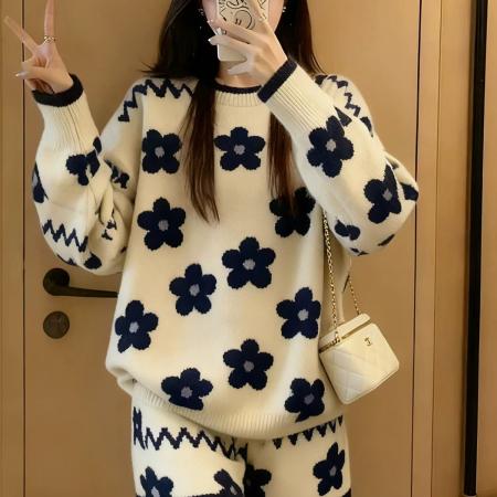 FA53391# 慵懒风杏色针织套装女新款秋冬穿搭一整套花朵上衣裤子两件套 服裝批發女裝批發服飾貨源