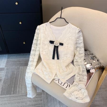 FA53398# 上千金风氛围感蕾丝v领花朵修身显瘦泡泡袖上衣秋冬加绒 服裝批發女裝批發服飾貨源