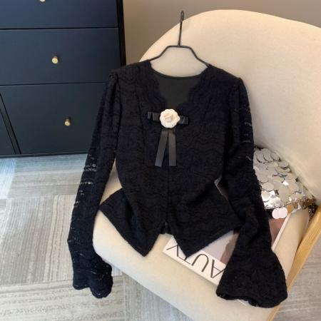 FA53398# 上千金风氛围感蕾丝v领花朵修身显瘦泡泡袖上衣秋冬加绒 服裝批發女裝批發服飾貨源