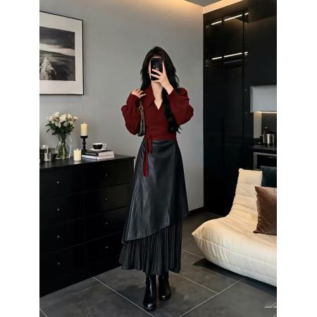 FA53473# 巨好看冬装一整套裙红色V领灯笼袖连衣裙女不规则设计感长裙套装 服裝批發女裝批發服飾貨源