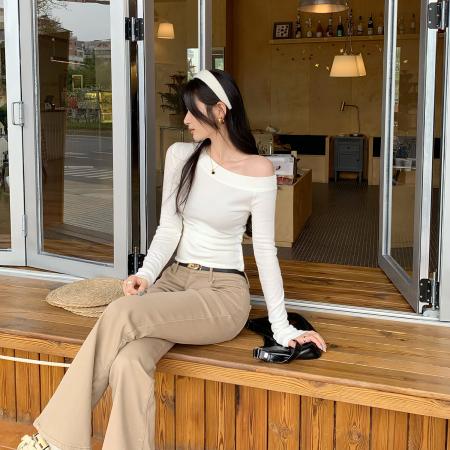 FA53519# 图高级感漂亮好看斜肩露肩长袖内搭打底衫女新款短款T恤