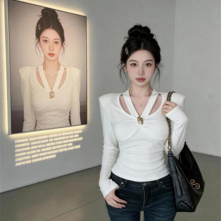 FA53588# 春上新纯欲设计挂脖V领长袖T恤女修身显瘦上衣打底衫女