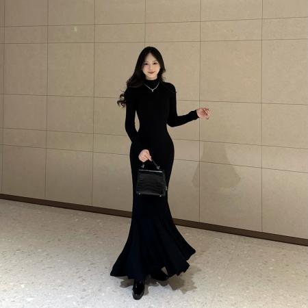 FA53703# 步步生莲秋冬高领修身显瘦连衣裙高级感百搭后妈包臀裙长裙