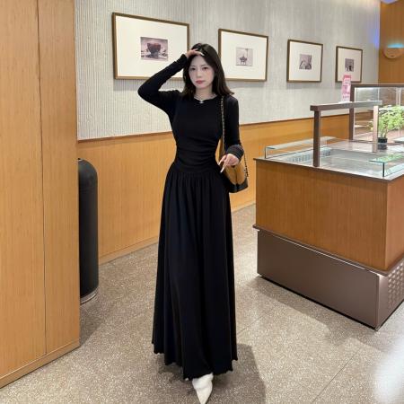 FA53706# 法式秋冬气质连衣裙女收腰显瘦长袖长裙圆领修身设计感小众大摆裙