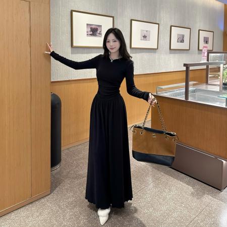 FA53706# 法式秋冬气质连衣裙女收腰显瘦长袖长裙圆领修身设计感小众大摆裙