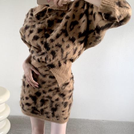 FA53803# 复古高级感豹纹长袖毛衣外套女冬季新款高腰包臀半身裙两件套 服裝批發女裝批發服飾貨源