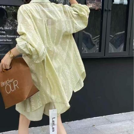 FA53954# 夏季花卉绣花条纹衬衫宽松设计感薄款原宿风衬衣休闲外套女 服裝批發女裝批發服飾貨源