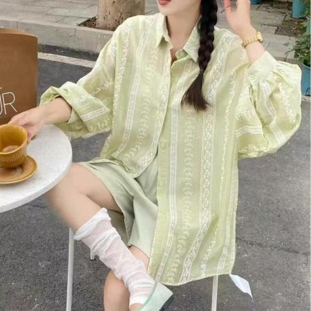 FA53954# 夏季花卉绣花条纹衬衫宽松设计感薄款原宿风衬衣休闲外套女 服裝批發女裝批發服飾貨源