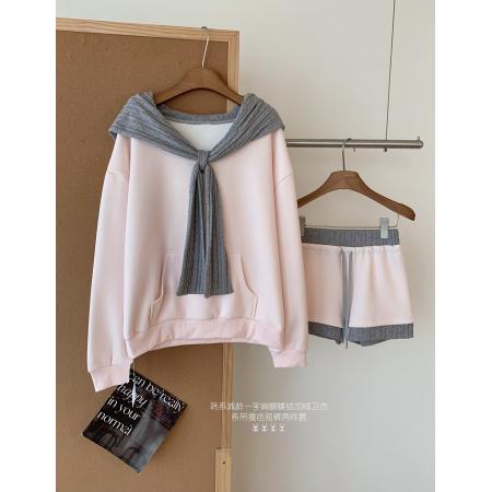 FA54112# 雾港甜章设计感撞色一字肩多穿连帽宽松加绒卫衣短裤套装秋冬 服裝批發女裝批發服飾貨源
