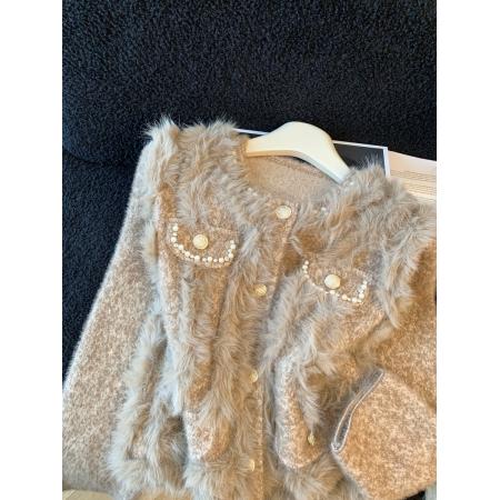 FA54114# 秋冬新款重工水钻领仿狐狸毛皮草外套金属扣针织开衫女潮 服裝批發女裝批發服飾貨源