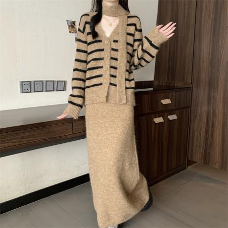 FA54175# 大码胖mm秋冬新款上衣半身连衣裙宽松遮肚条纹毛衣两件套装 服裝批發女裝批發服飾貨源