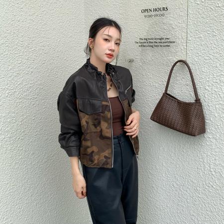 FA54182# 欧洲站设计感立领撞色拼皮迷彩鹿皮绒外套女秋季夹克上衣 服裝批發女裝批發服飾貨源