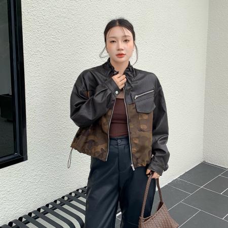 FA54182# 欧洲站设计感立领撞色拼皮迷彩鹿皮绒外套女秋季夹克上衣 服裝批發女裝批發服飾貨源