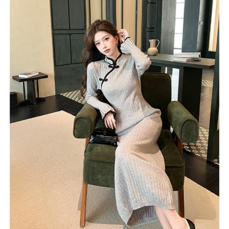 FA54189# 新中式国风针织长袖连衣裙今年流行盘扣淑女修身包臀长裙秋冬 服裝批發女裝批發服飾貨源