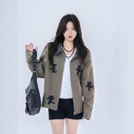 FA54275# 美式复古小熊刺绣翻领夹克女春秋宽松休闲百搭情侣拉链外套上衣潮 服裝批發女裝批發服飾貨源