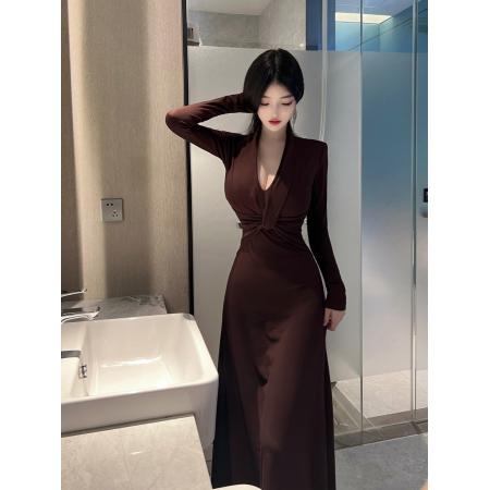 FA54313# 纯欲性感V领长袖连衣裙女设计感收腰气质加厚包臀长裙子 服裝批發女裝批發服飾貨源
