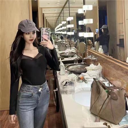 FA54361# 秋冬新款拼接蕾丝网纱带胸垫洋气质量修身塑形长袖打底衫女  服裝批發女裝批發服飾貨源