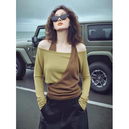 FA54451# 性感辣妹挂脖一字肩打底衫女内搭秋冬撞色拼接假两件露肩长袖上衣  服裝批發女裝批發服飾貨源