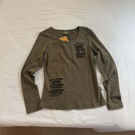 FA54459# 秋季爆款军旅风薄款军绿色个性破洞英文长袖休闲T恤上衣  服裝批發女裝批發服飾貨源