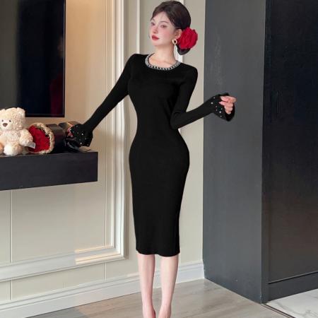 FA54494# 针织连衣裙女秋冬韩版时尚钉珠喇叭袖修身气质打底毛衣裙子  服裝批發女裝批發服飾貨源