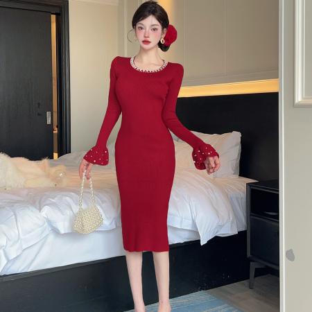 FA54494# 针织连衣裙女秋冬韩版时尚钉珠喇叭袖修身气质打底毛衣裙子  服裝批發女裝批發服飾貨源